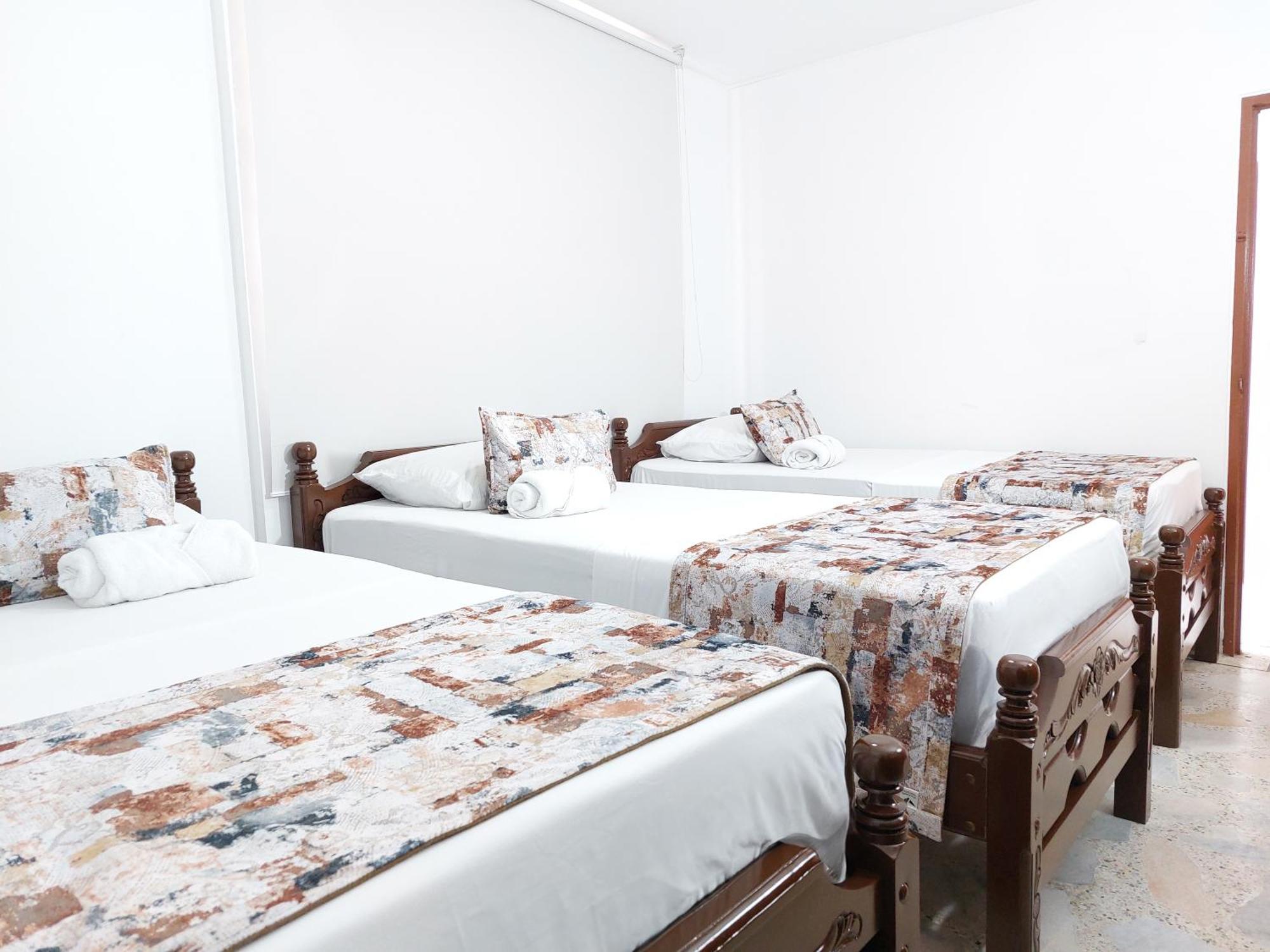 Hotel Steven Buenaventura Extérieur photo