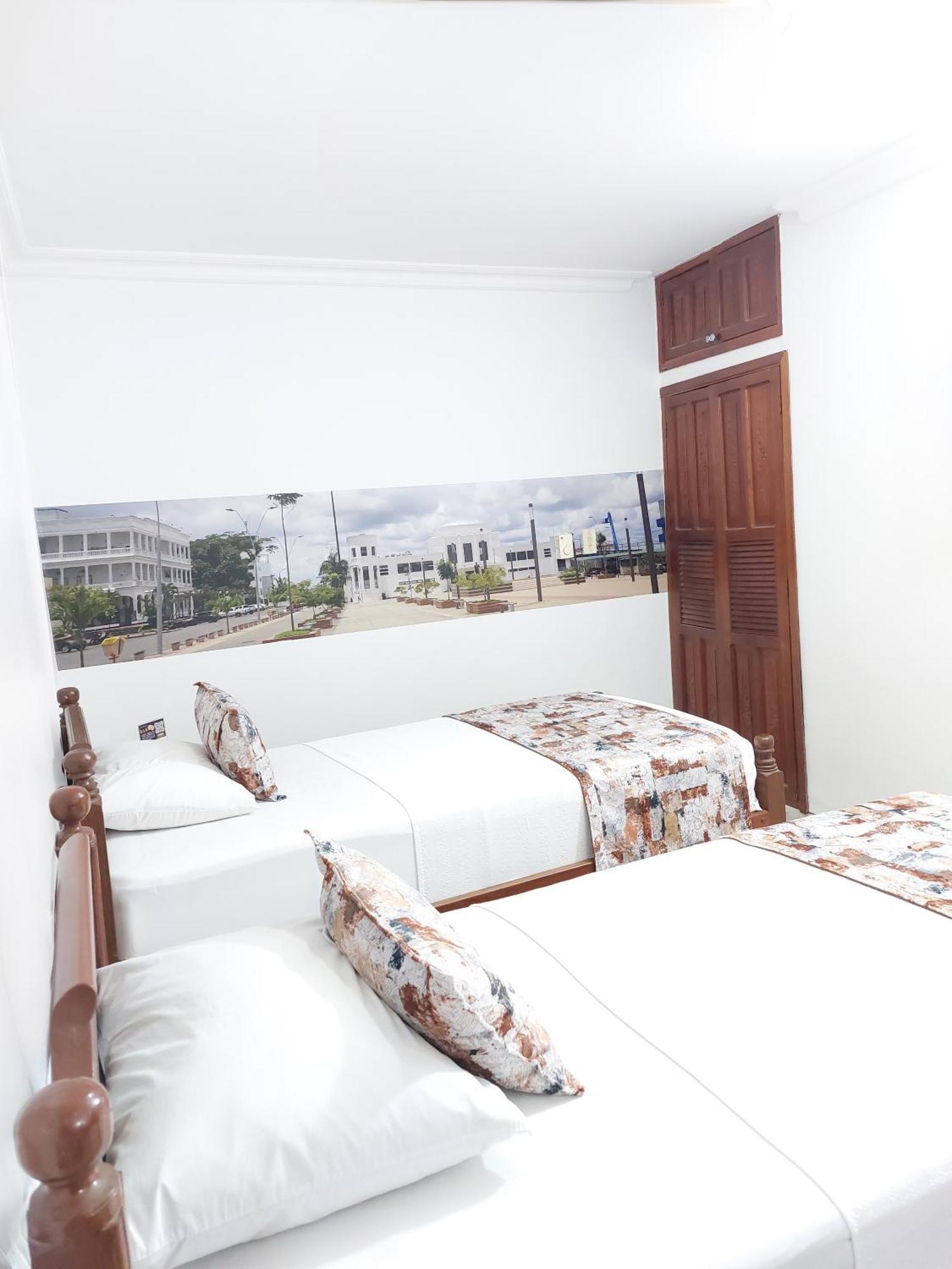Hotel Steven Buenaventura Extérieur photo